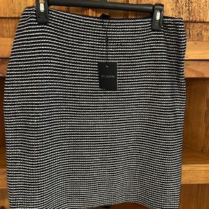 St. John Navy & Silver Knit Skirt size 8